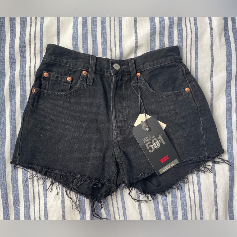 NWT Levi’s premium High Rise 501 Shorts